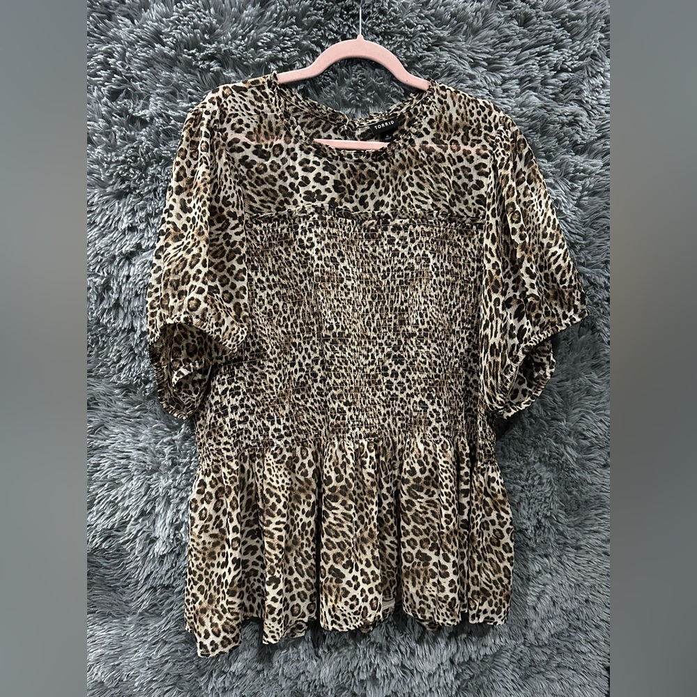 Torrid leopard print blouse
